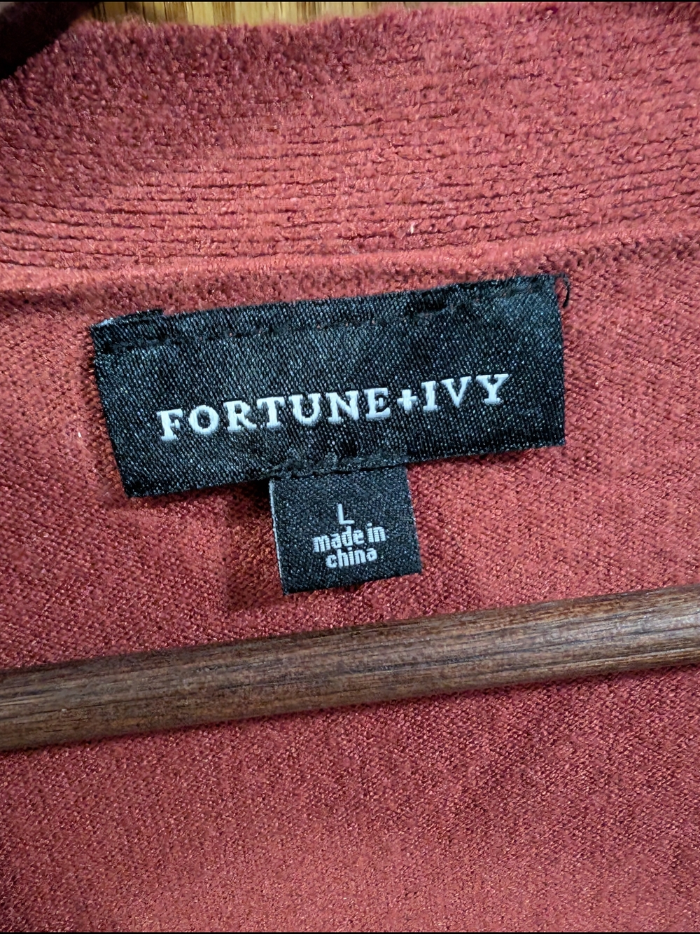 Rust Button-Front V-Neck Cardigan - Picture 4 of 6